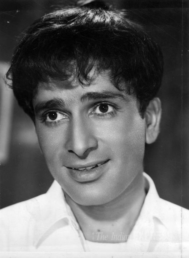 बलबीर राज कपूर (Balbir Raj Kapoor) – फ़िल्मी नाम: शशि कपूर (Shashi Kapoor)